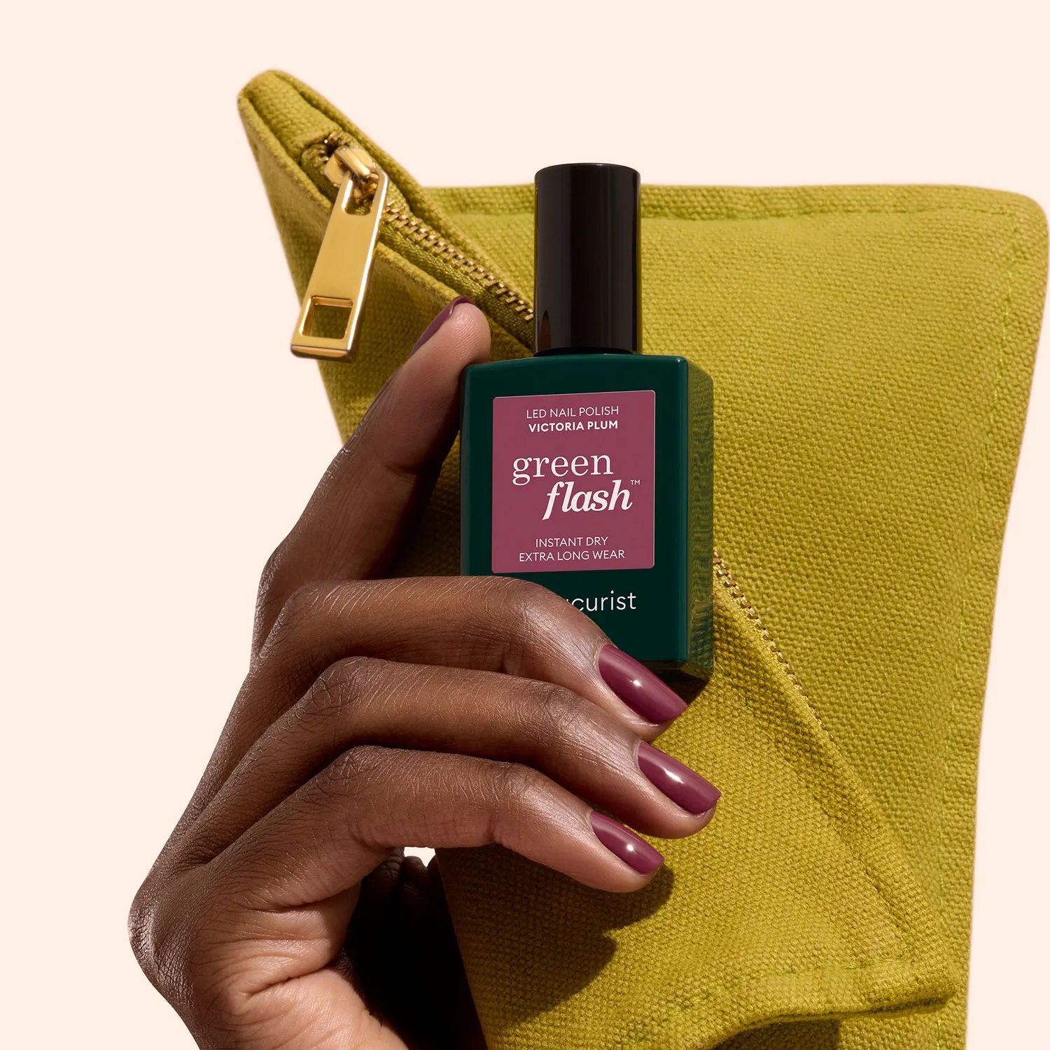 Manucurist Green Flash Victoria Plum gellakk plomme 7 dager