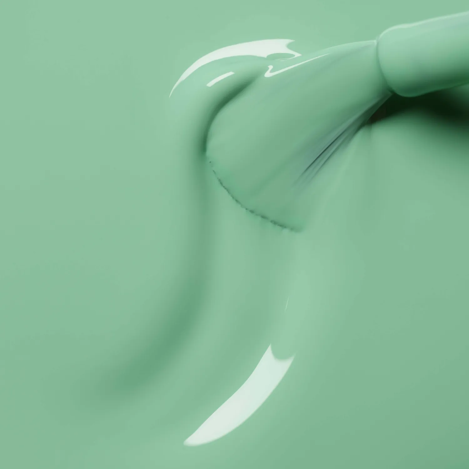 Manucurist Green Amande neglelakk mintgrønn opak
