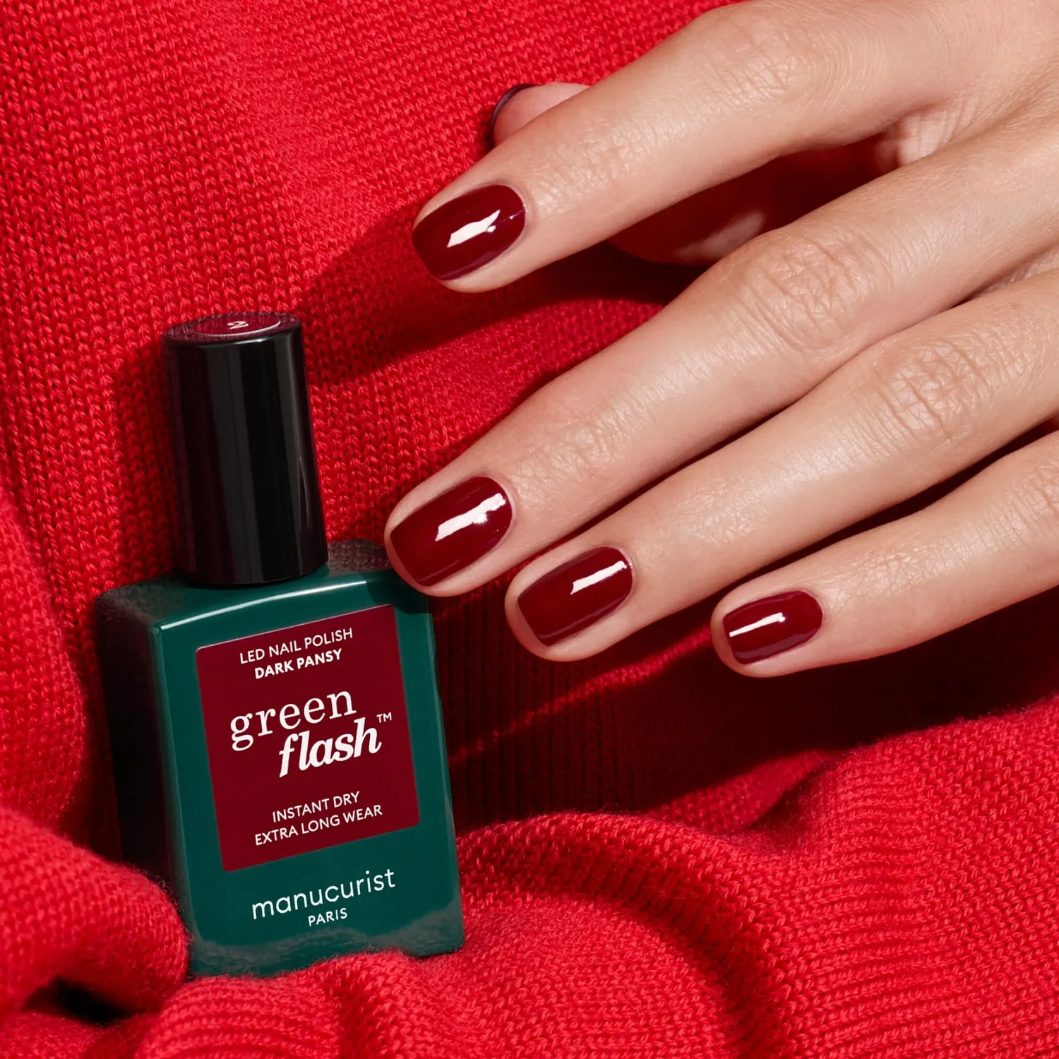 Manucurist Green Flash Dark Pansy gellakk bordeaux