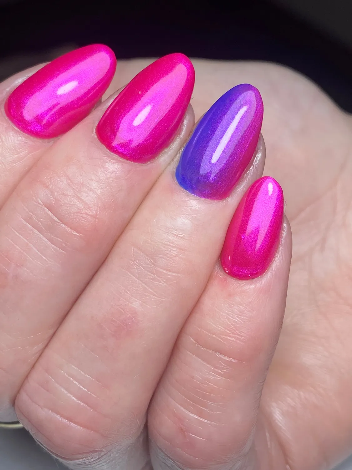 Light Elegance ButterCream Sassysquatch hardgel rosa shimmer