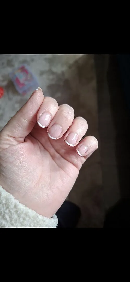 Nails Inc Mani Marker Bright White neglepenn matt hvit