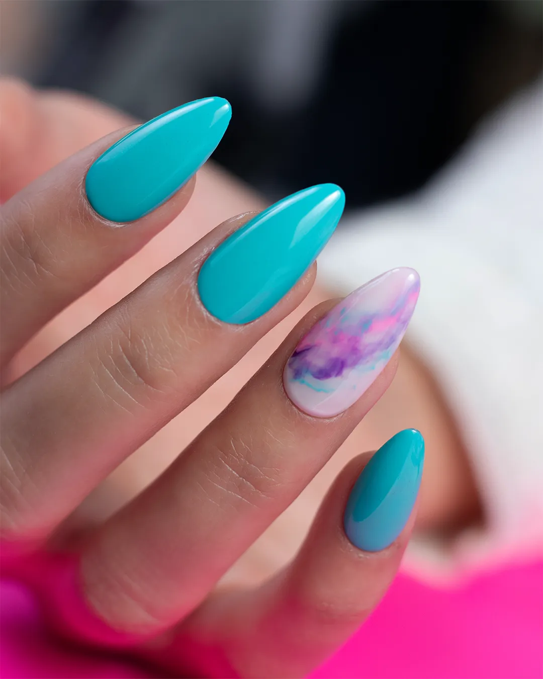 Light Elegance ButterCream Alien Invasion neglelakk turkis