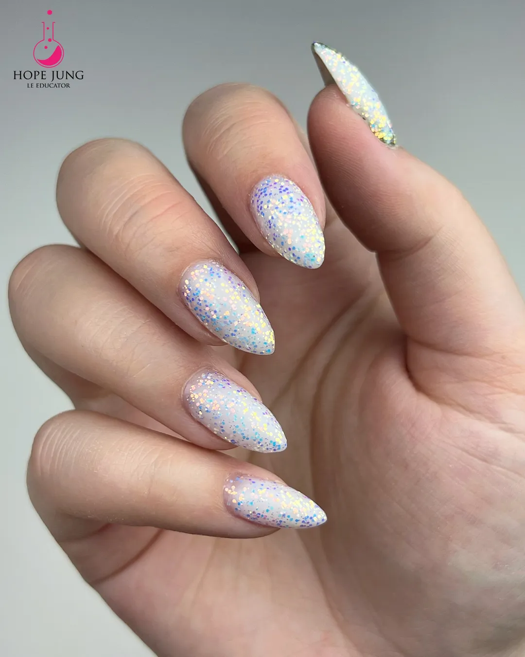 Light Elegance Mother of Pearl Glitter Gel 10 ml perle