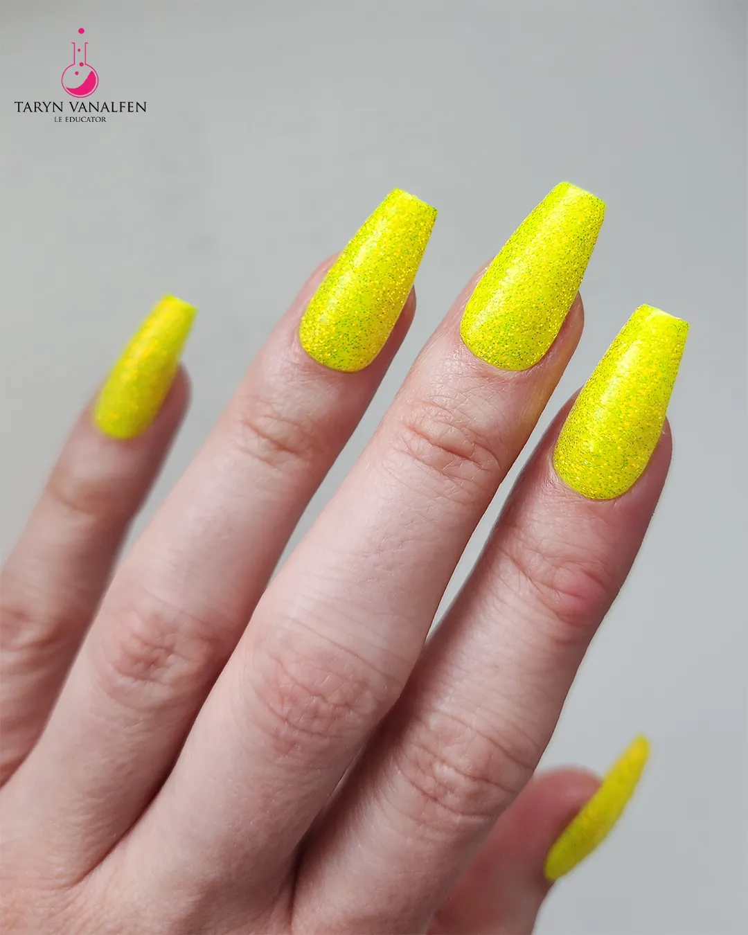 Light Elegance P+ Good Vibrations gelpolish 10 ml gul