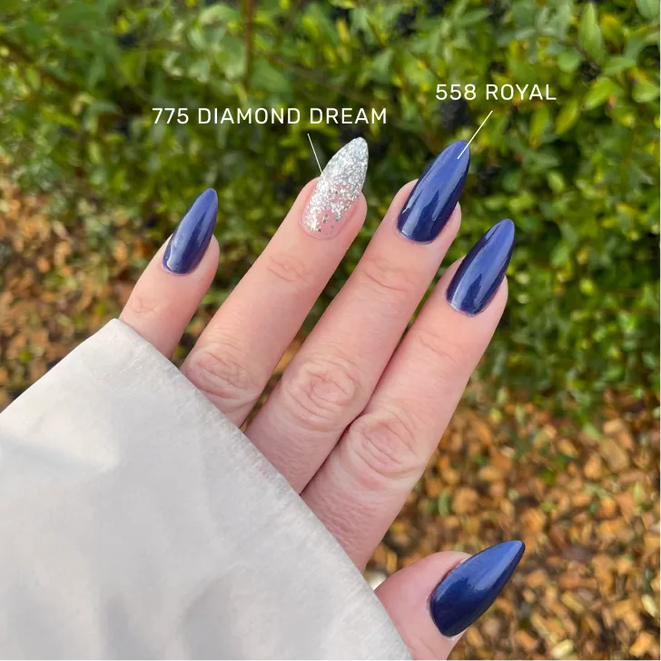 The Gel Collection Gel Polish 558 Royal 10 ml kongeblå