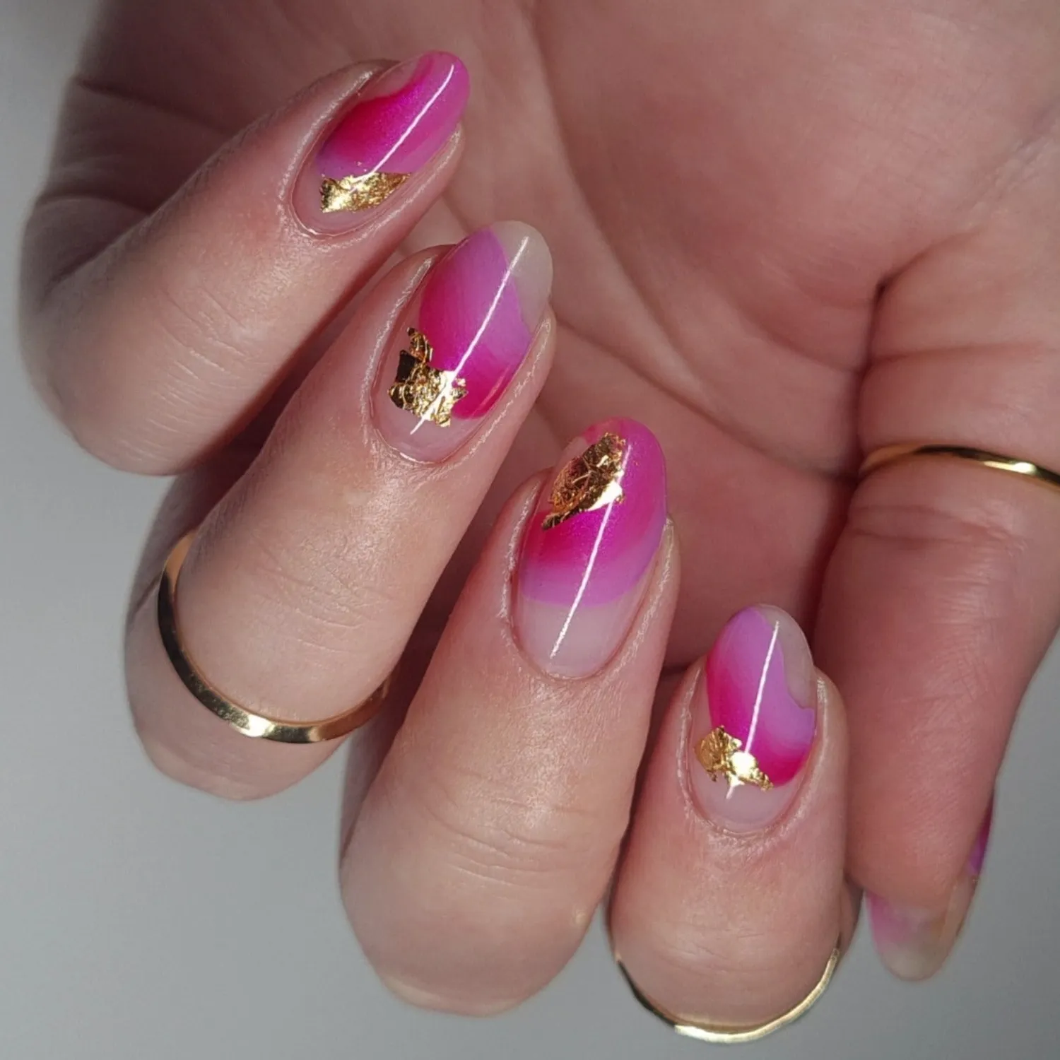 Light Elegance ButterCream Sassysquatch hardgel rosa shimmer