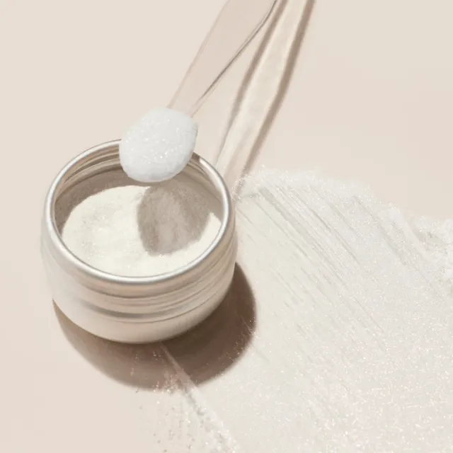 Manucurist White Glazed neglepudder perlemor glaze-effekt