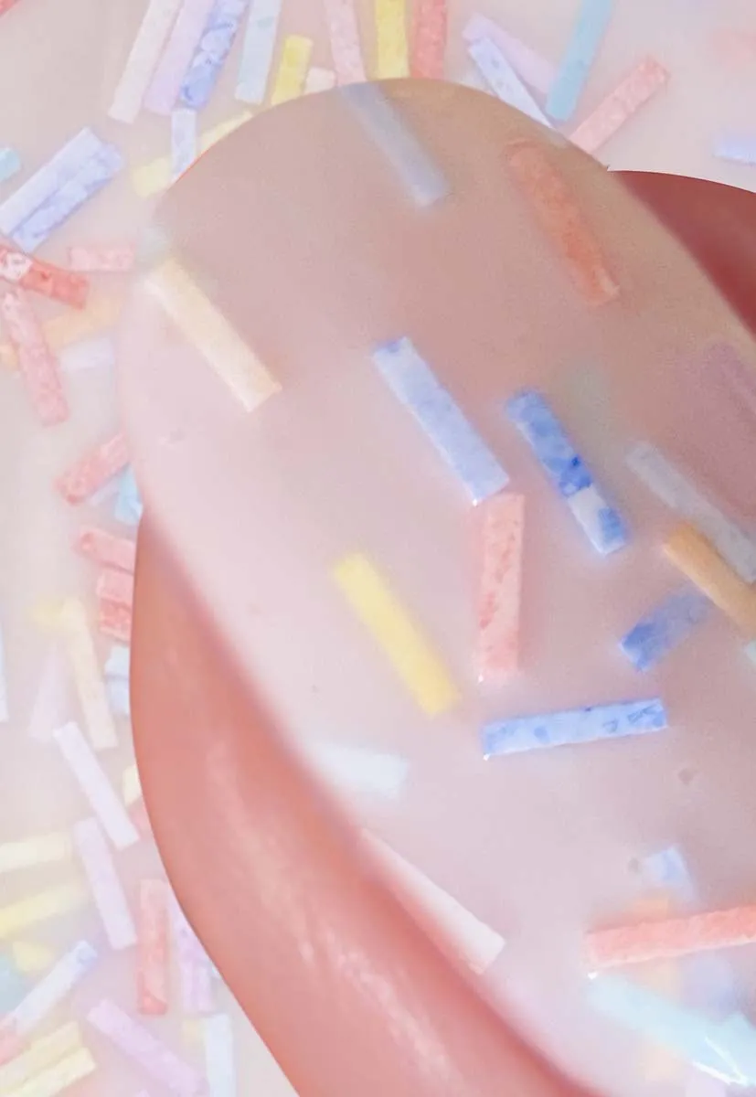 Nails Inc Cake-Scented Sprinkles It's My Birthday neglelakk rosa
