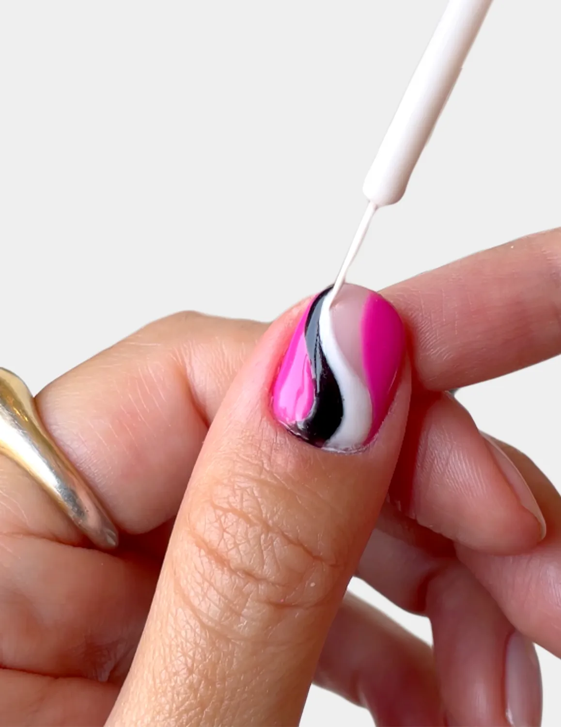 Le Mini Macaron Le Gel Liner Milkshake neglelakk 6 ml hvit