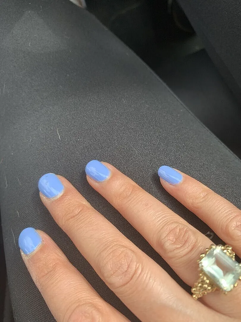 Nails Inc London Plant Power neglelakk Soul Surfing grønn
