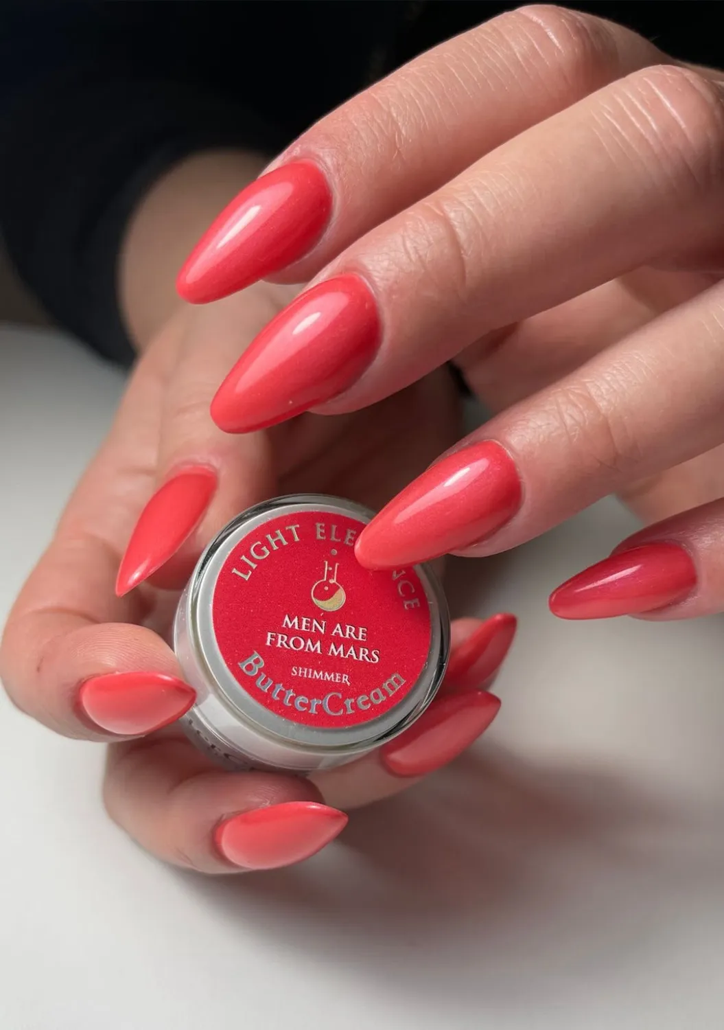 Light Elegance Men Are From Mars ButterCream neglelakk korall shimmer