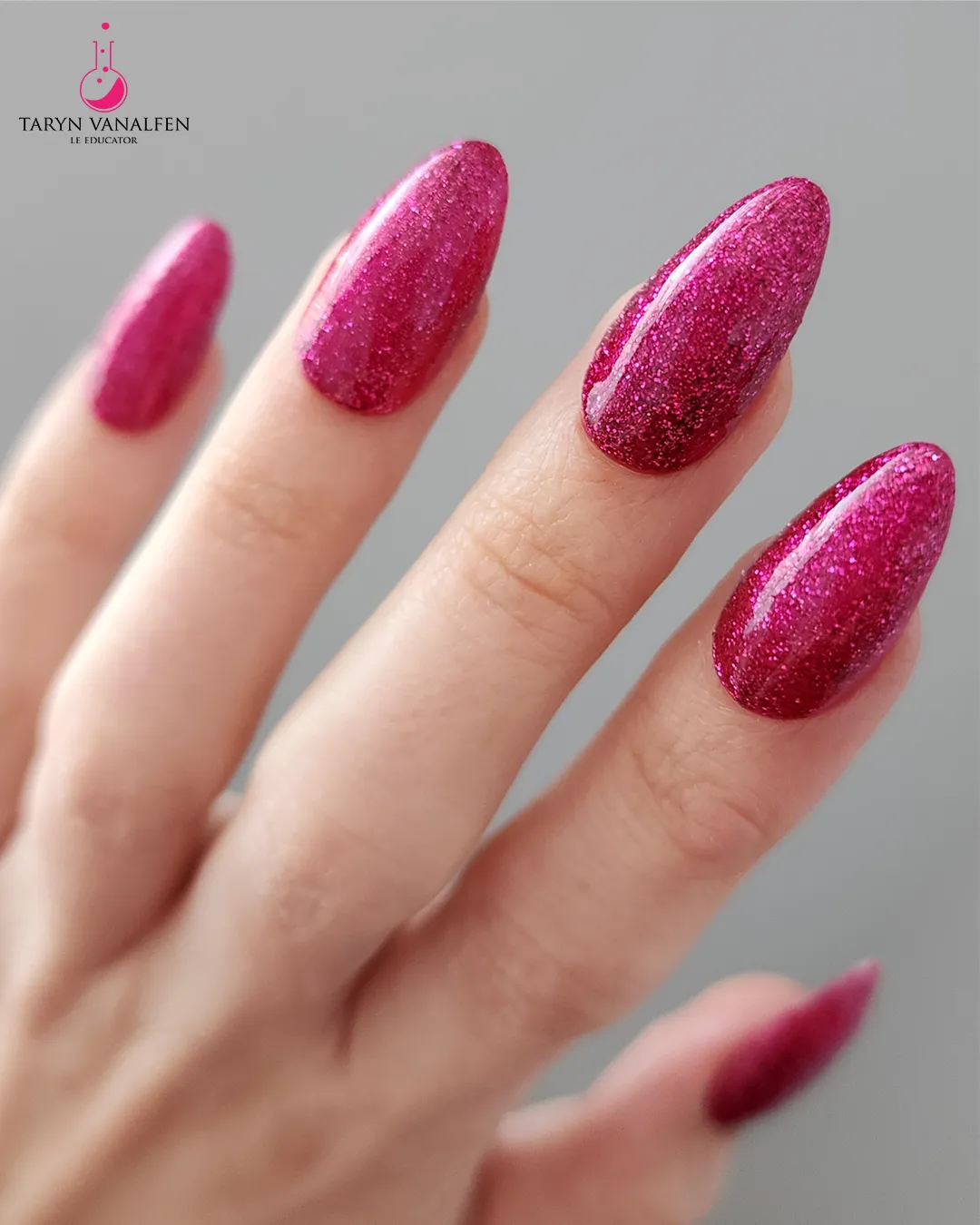 Light Elegance You're a Gem glittergel 10 ml fuchsia