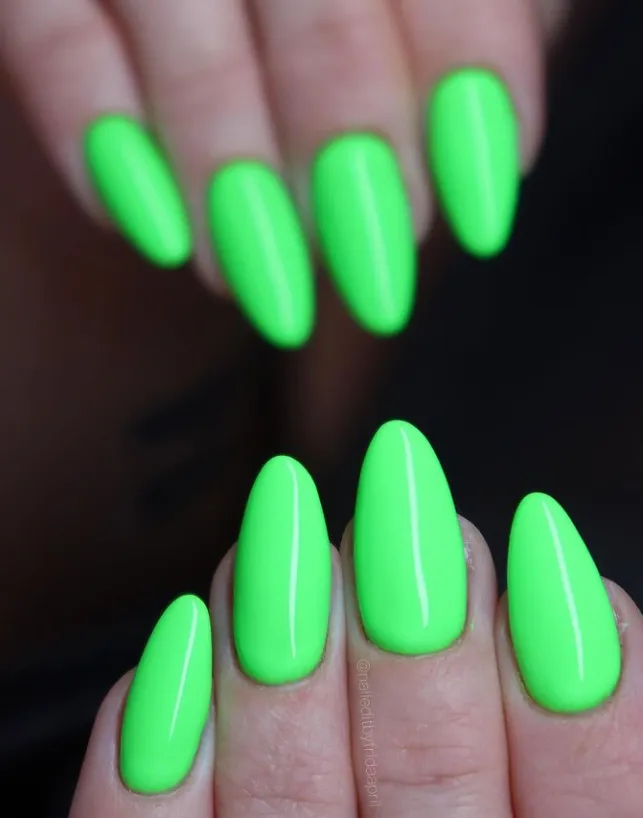 Light Elegance ButterCream Fresh to Death neglegelé neongrønn 5 ml