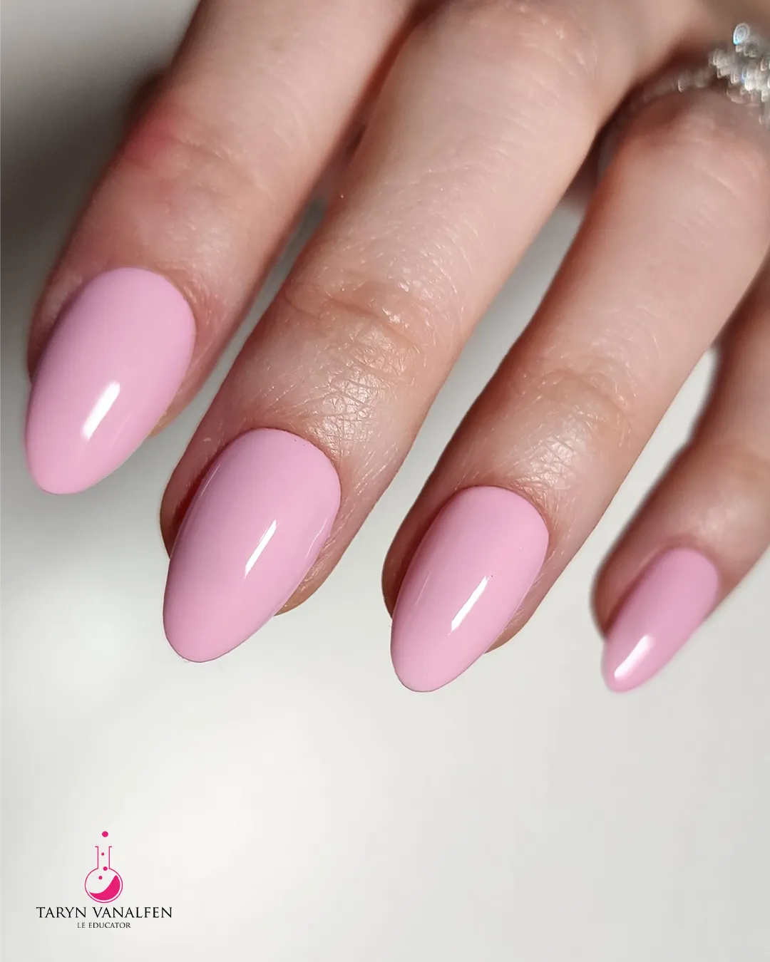 Light Elegance P+ Flower Power gellakk 10 ml rosa