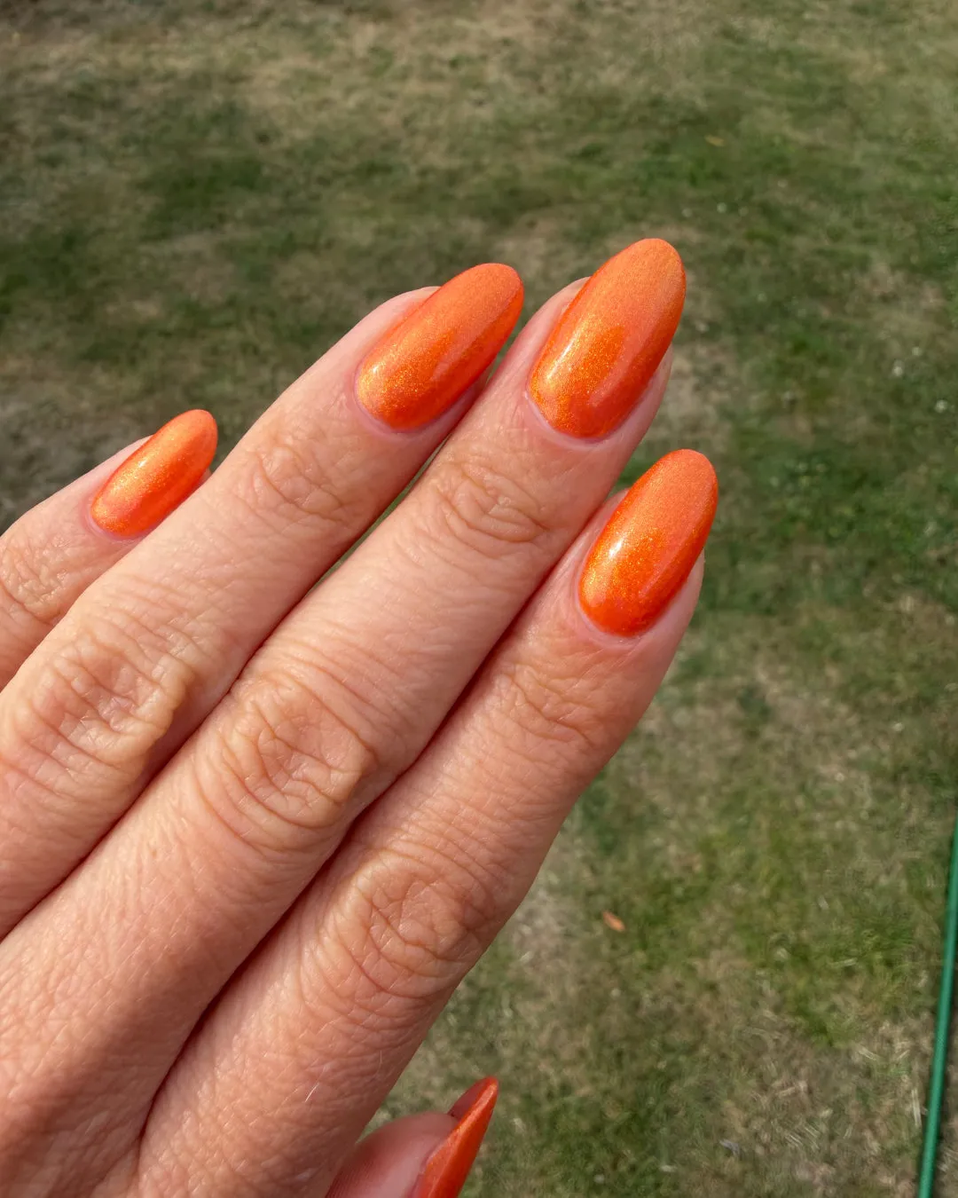 The Gel Collection 235 Showgirl gellakk glitter oransje