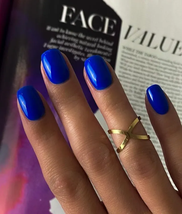 Light Elegance P+ Peek-A-Blue gellakk 10 ml koboltblå