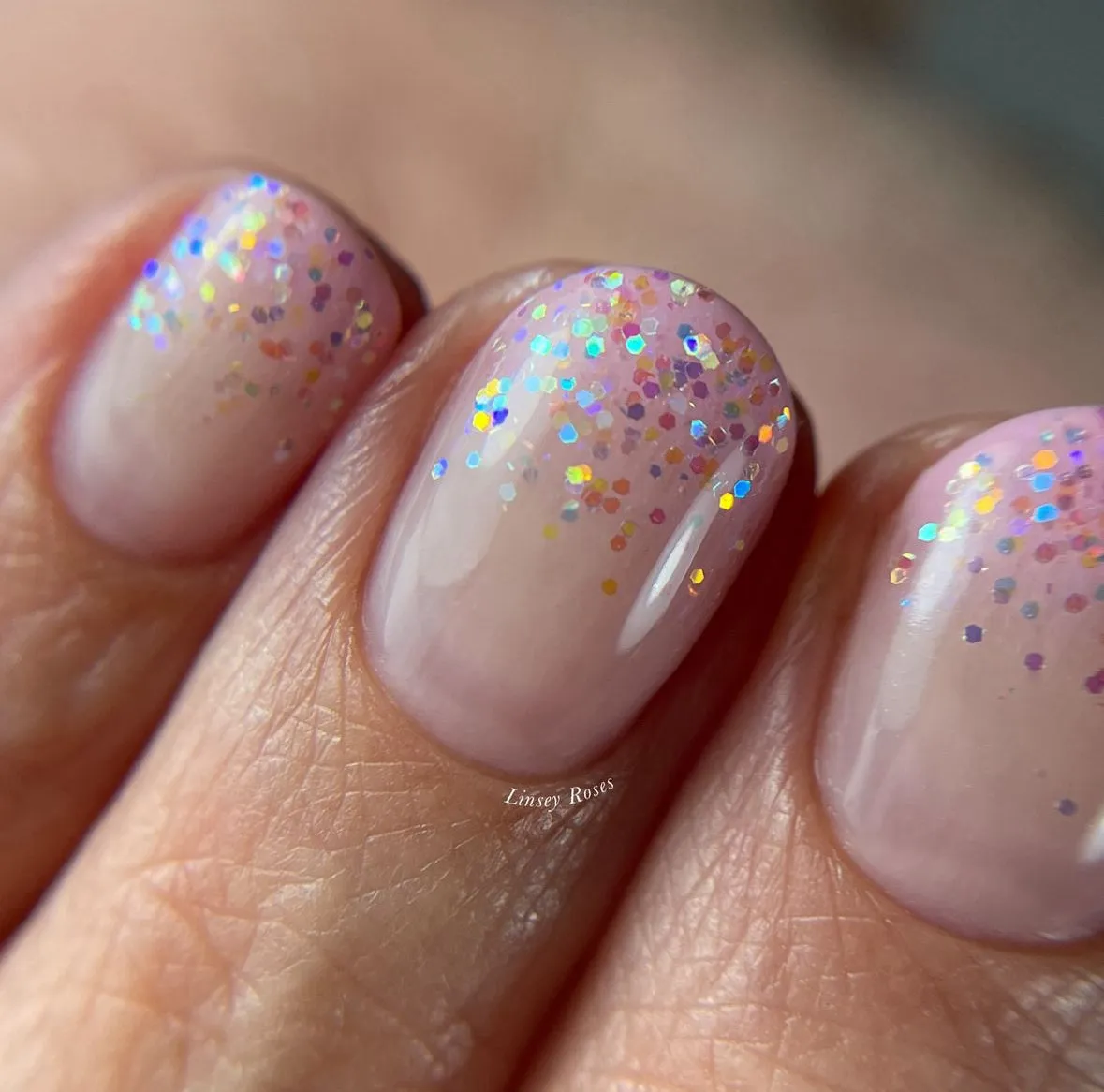 Light Elegance P+ Over the Moon gellakk 10 ml babyrosa glitter