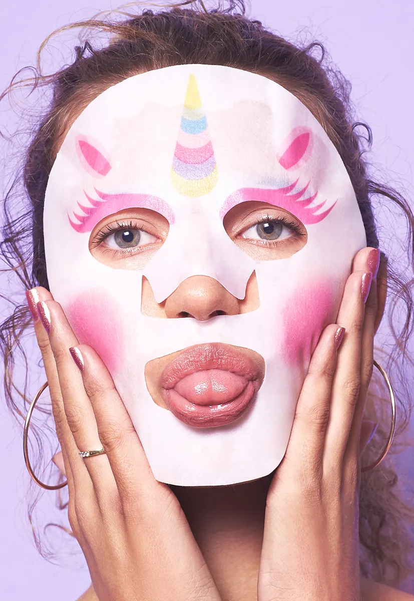 Nails Inc London Sparkle Like A Unicorn ansiktsmaske glød