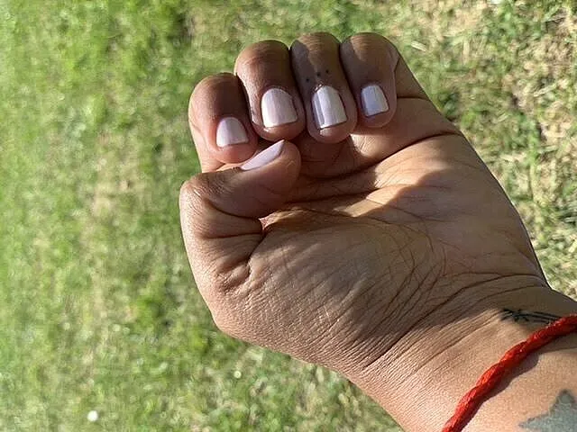 Nails Inc World's Your Oyster Babe neglelakk perlemor