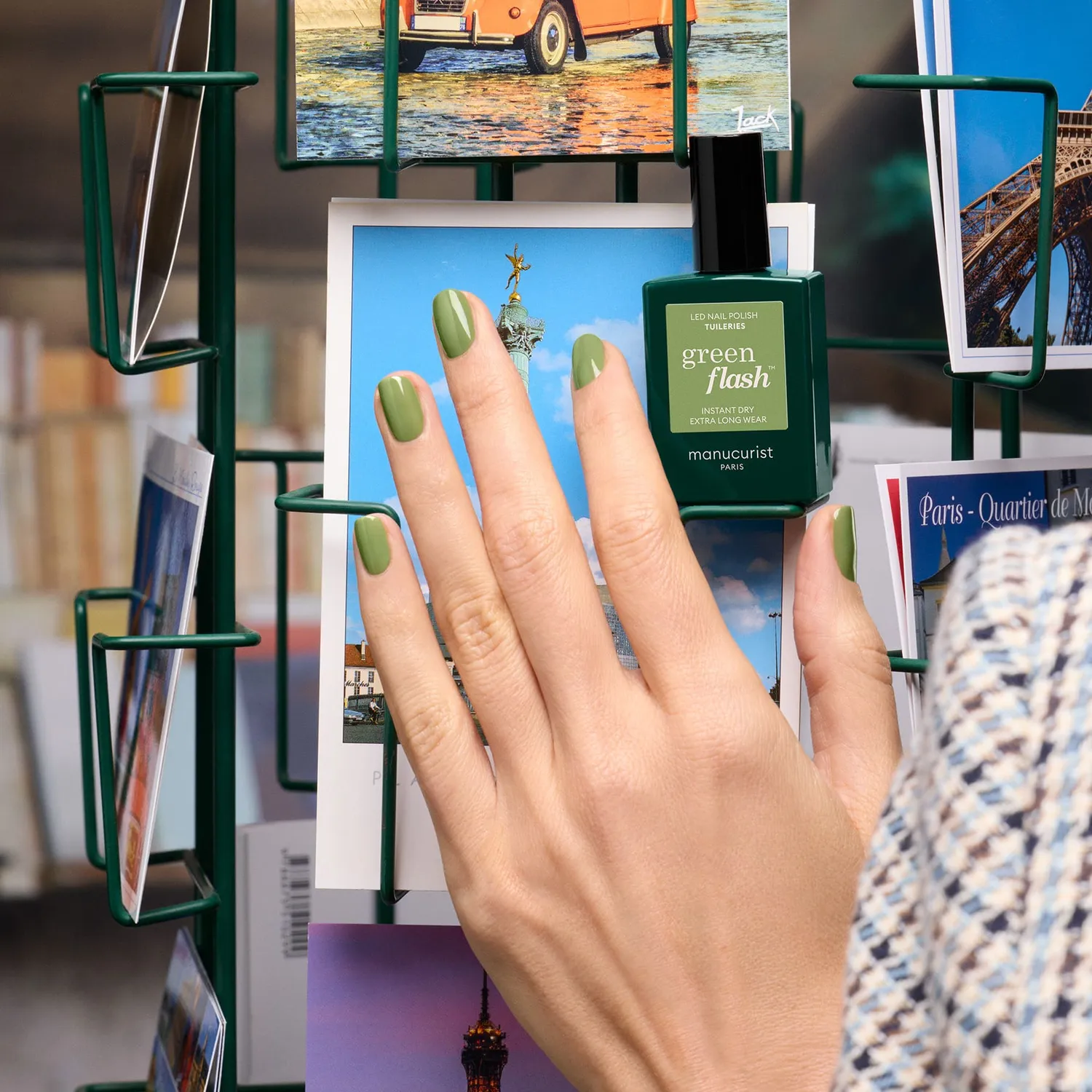 Manucurist Green Flash gel neglelakk Tuileries olivengrønn
