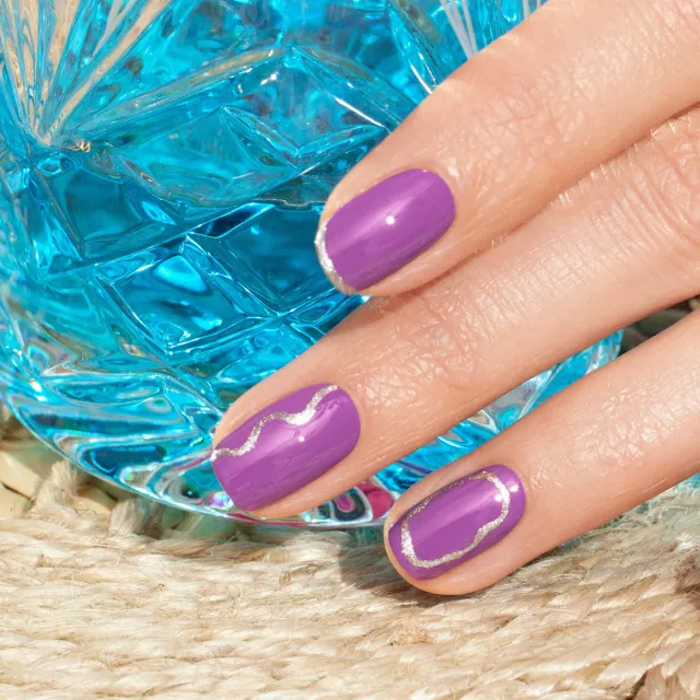 Manucurist Shiny Summer neglelakksett Green Flash 2 farger