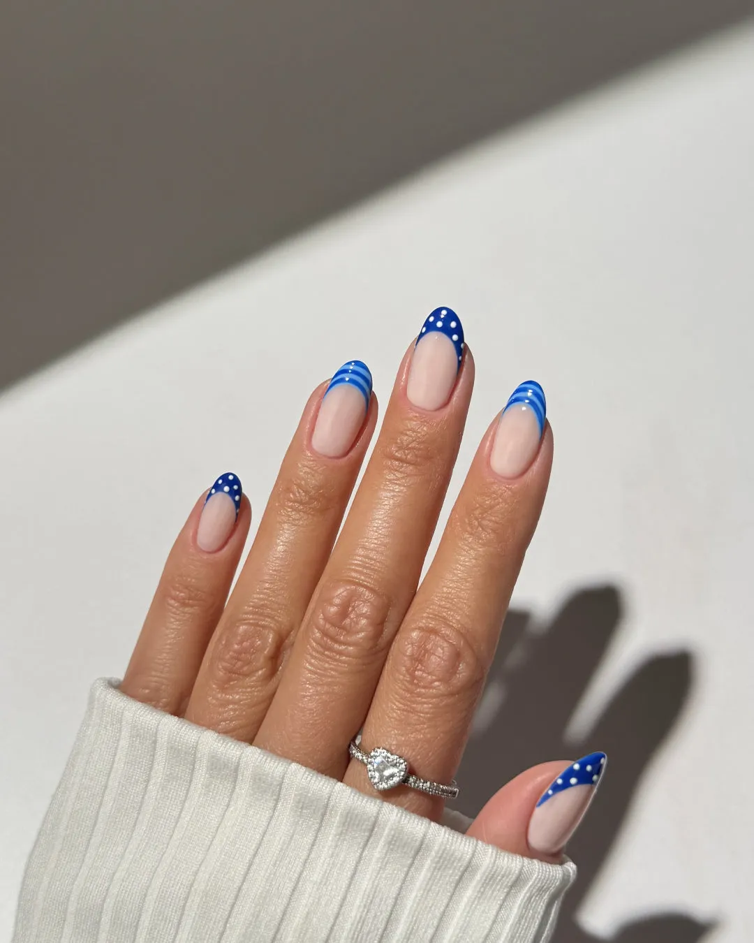 The Gel Collection Gel Polish 165 Deep End gellakk blå
