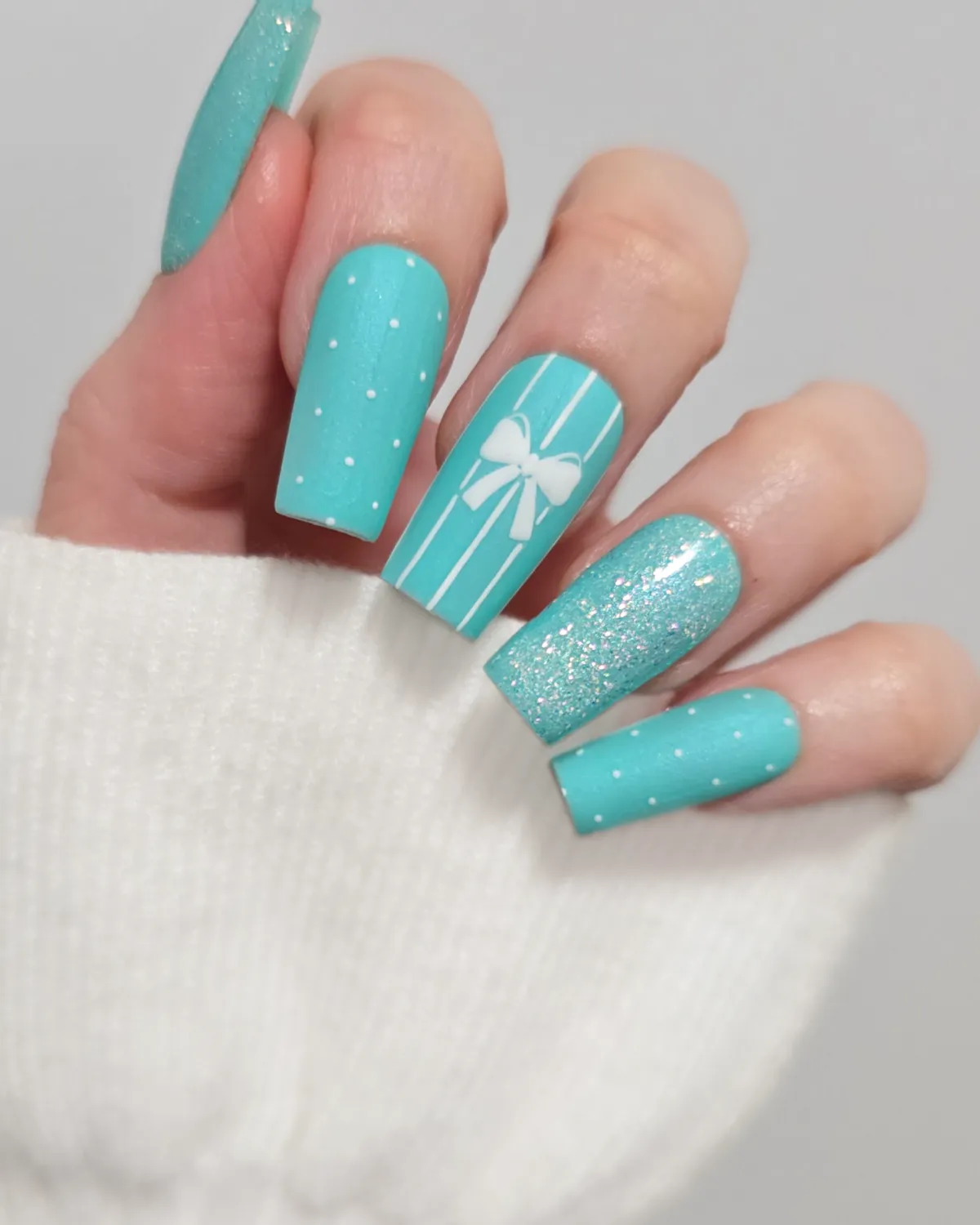 Light Elegance ButterCream Pedi-Party gellakk 10 ml turkis shimmer
