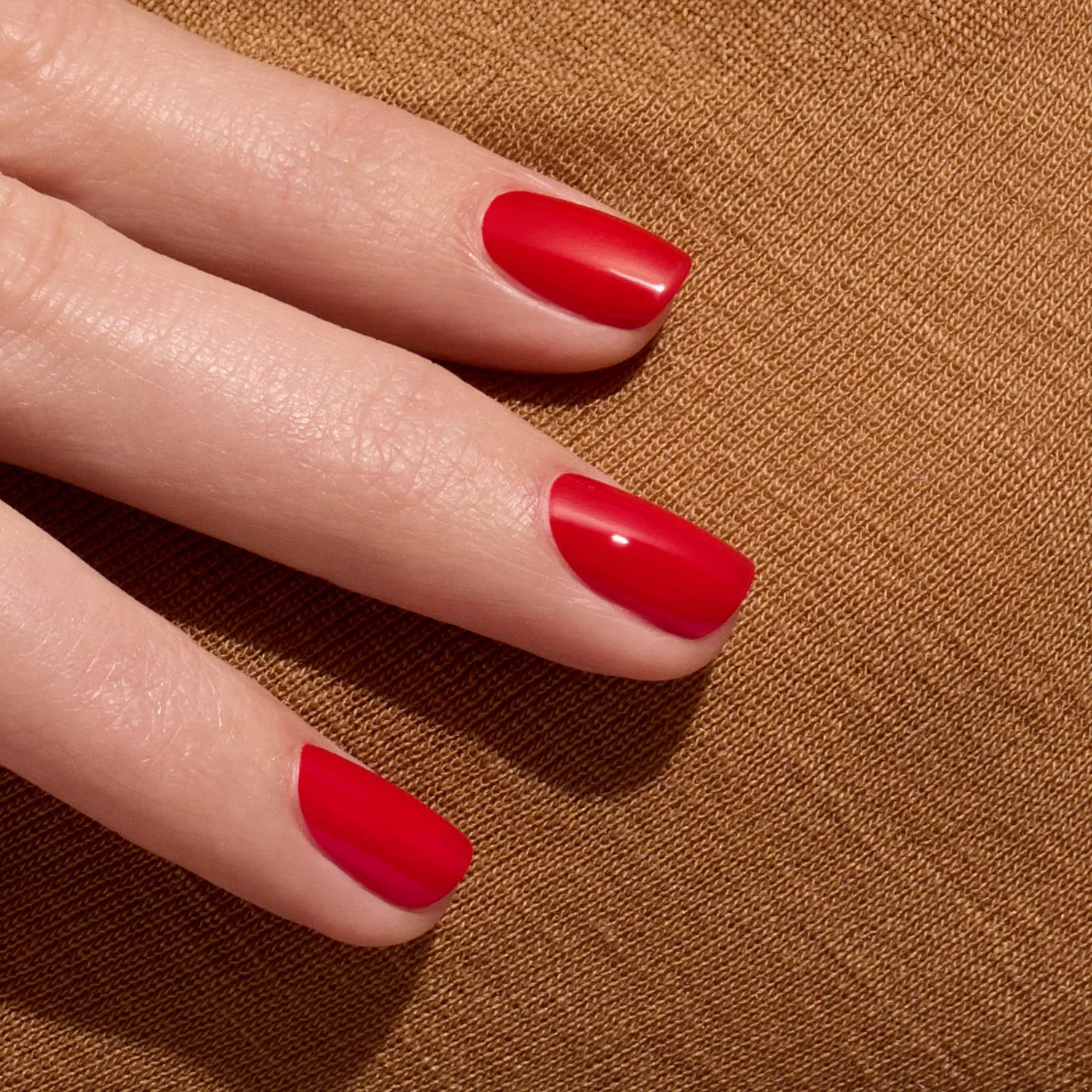 Manucurist Green Flash Poppy Red gel neglelakk oransjerød