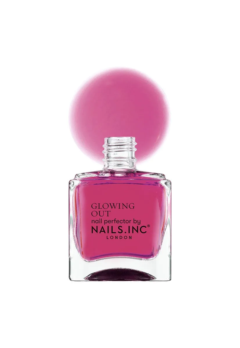 Nails Inc London Glowing My Way neglelakk glow perfector