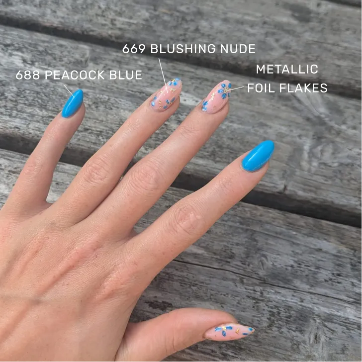 The Gel Collection Metallic Foil Flakes neglepynt 4 stk gull