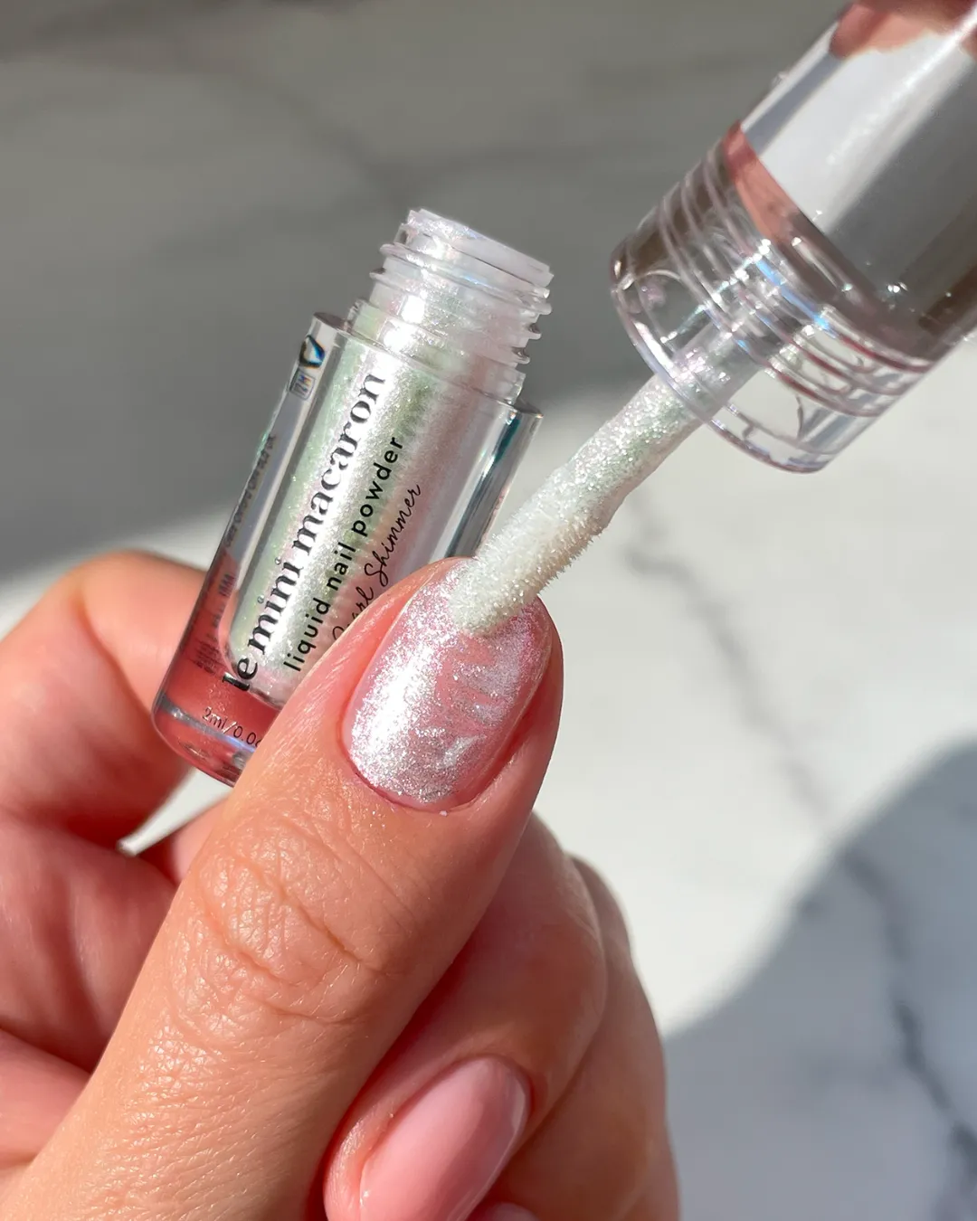 Le Mini Macaron Galactic Sparkle neglepulver flytende 2 ml