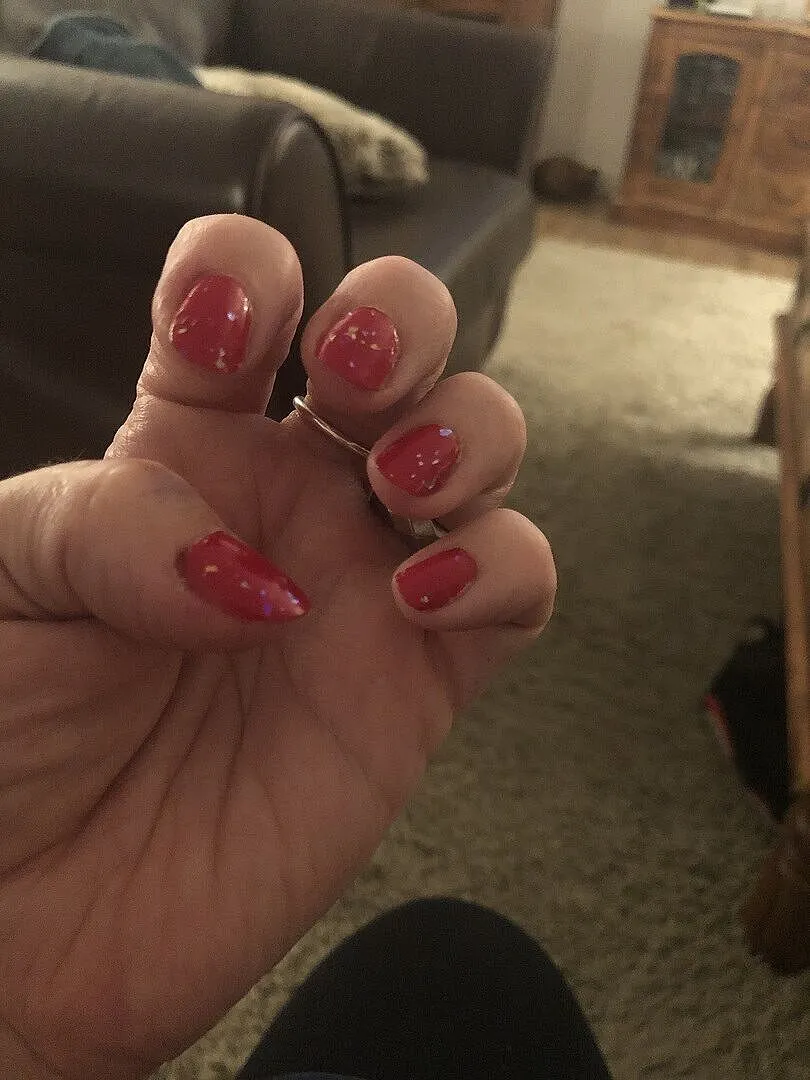 Nails Inc St James Gel Effect neglelakk rød krem