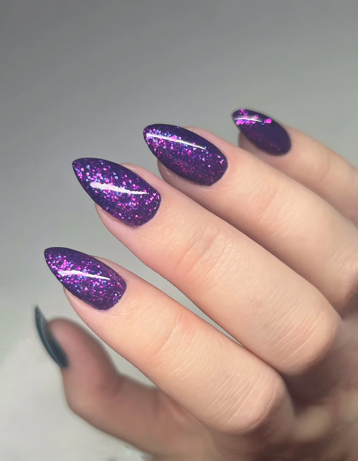 Light Elegance Intoxicating glittergel 10 ml fuchsia lilla