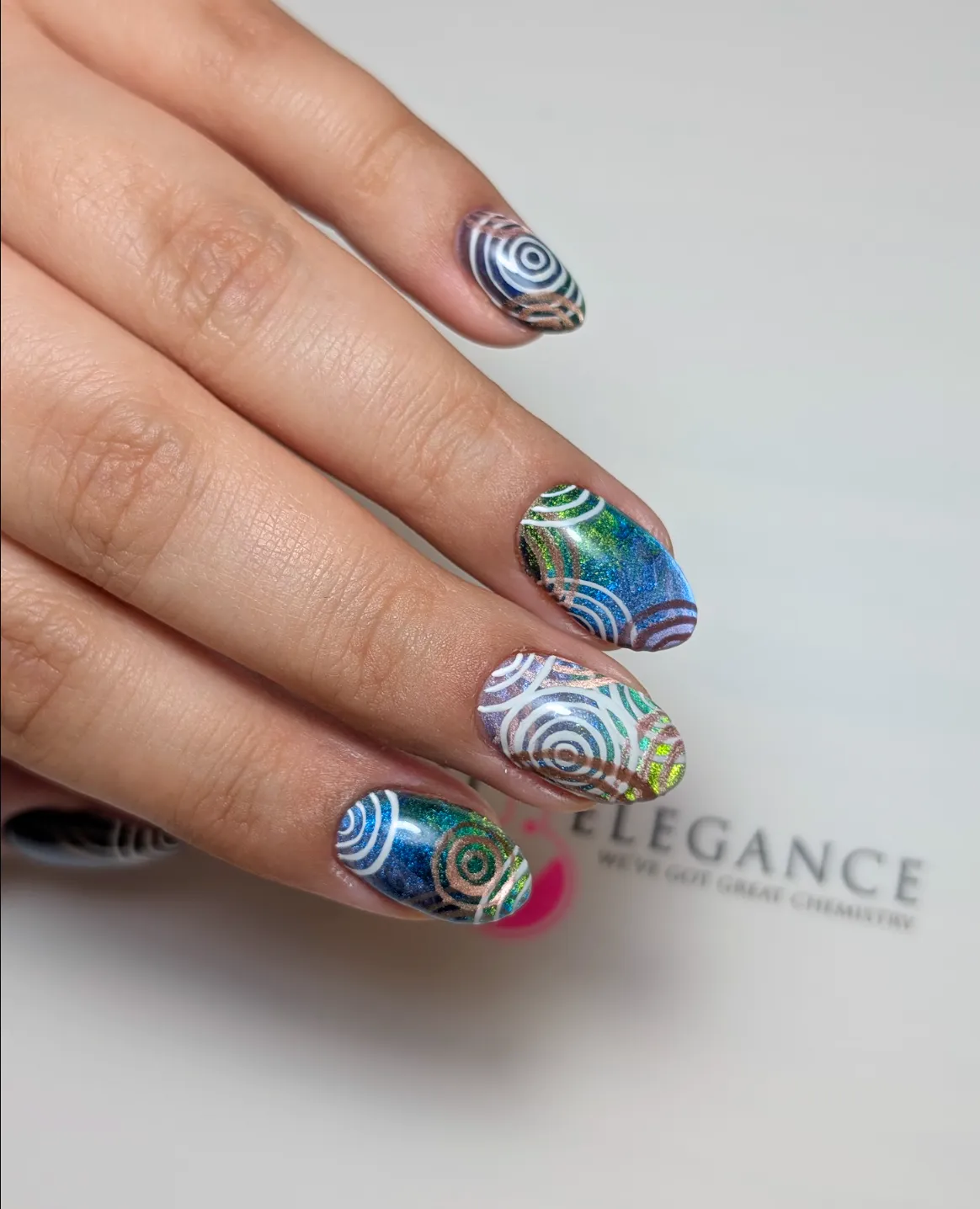 Light Elegance Cat Eye Illusion gel polish bundle magnetisk + veske
