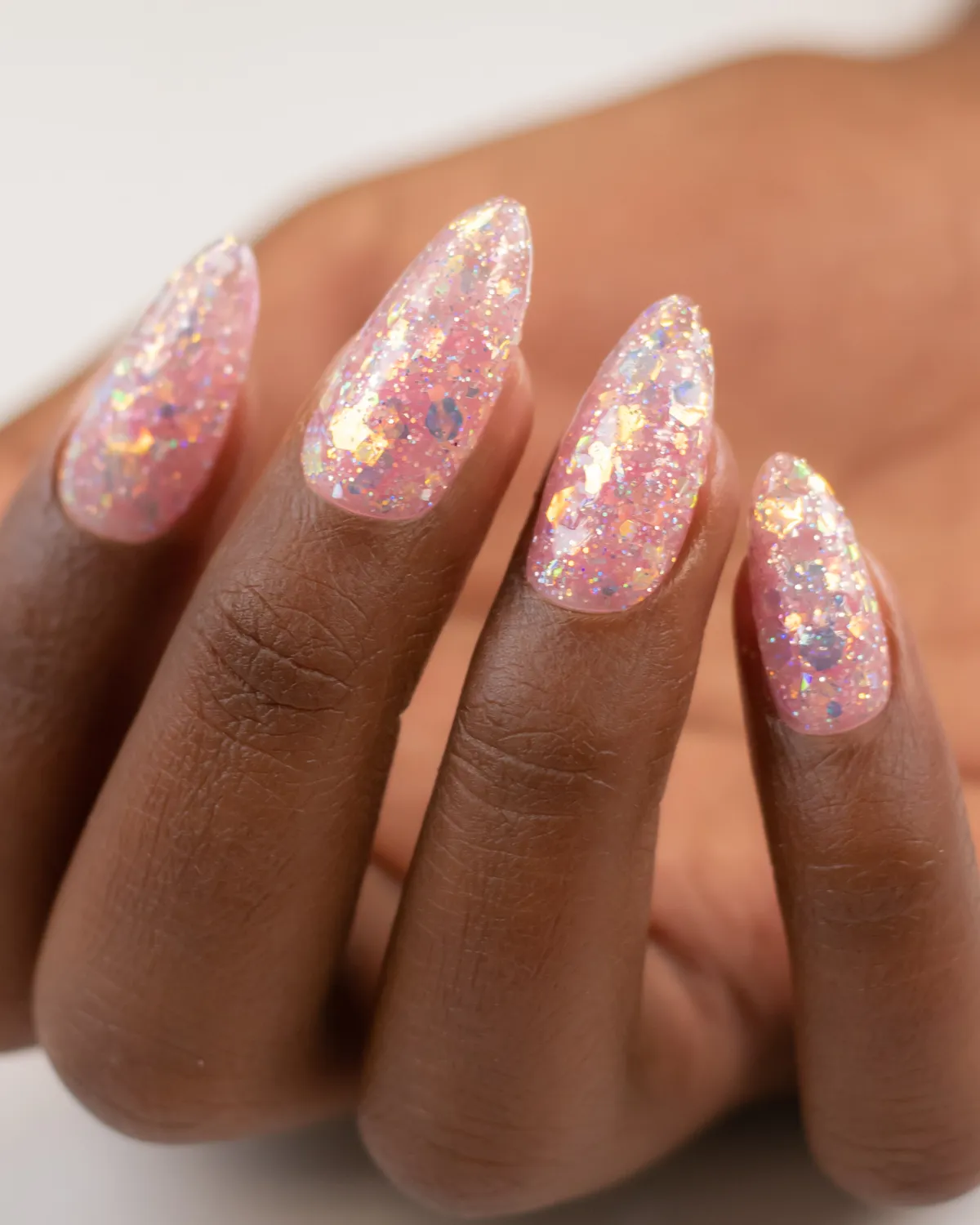 Light Elegance P+ My Masterpiece glitter gellakk 10 ml rosa
