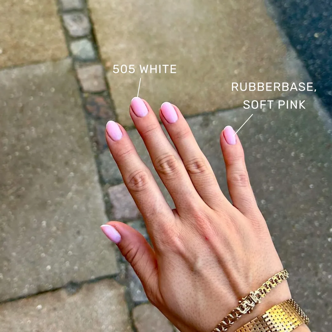 The Gel Collection Rubber Base Soft Pink 10ml 21FREE