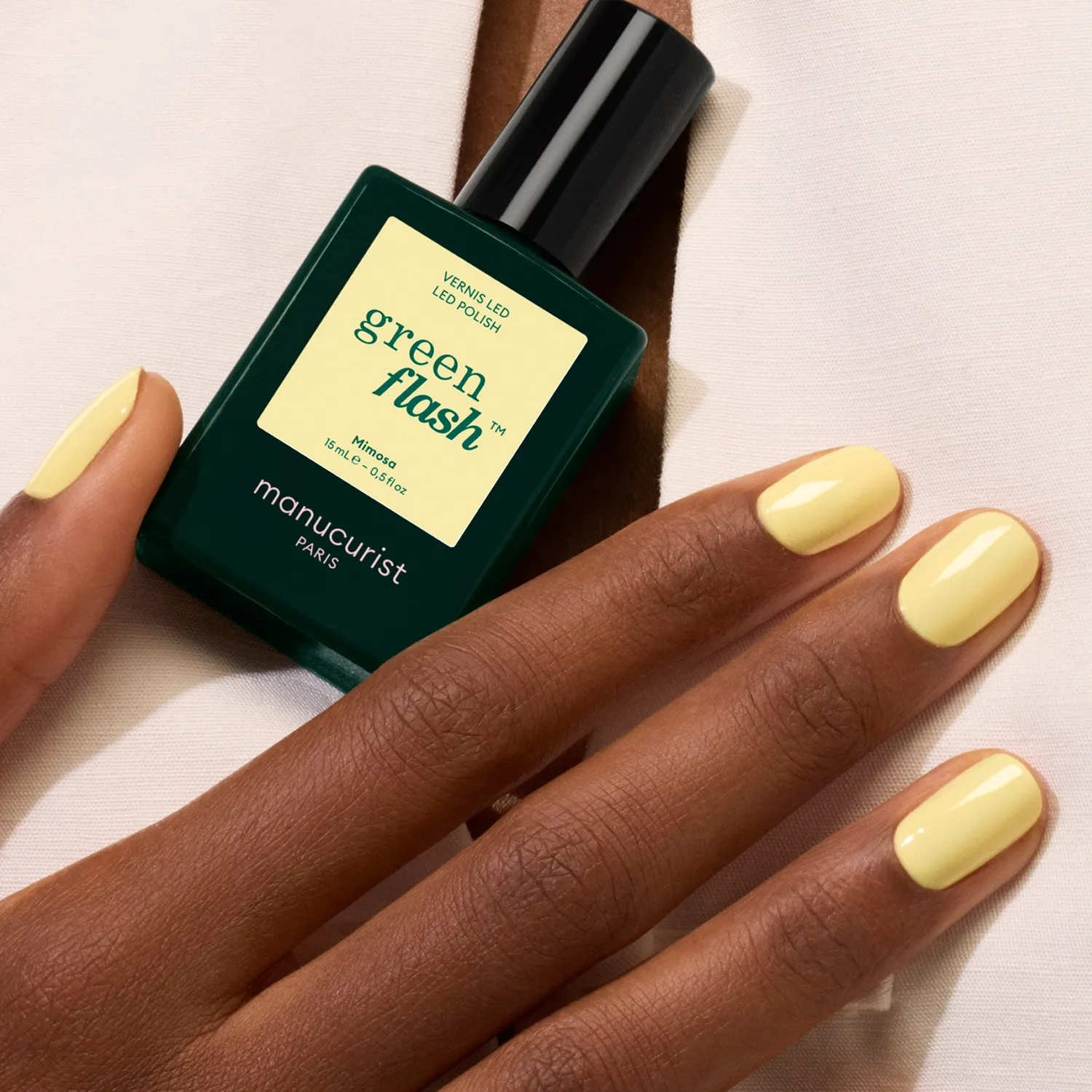Manucurist Green Flash Mimosa gellakk pastellgul