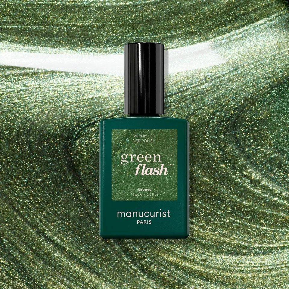Manucurist Green Flash Groove gelelakk metallisk grønn